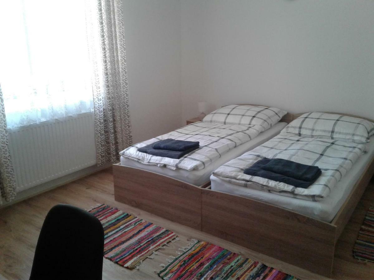 Penzion Muskat Mikulov Bagian luar foto